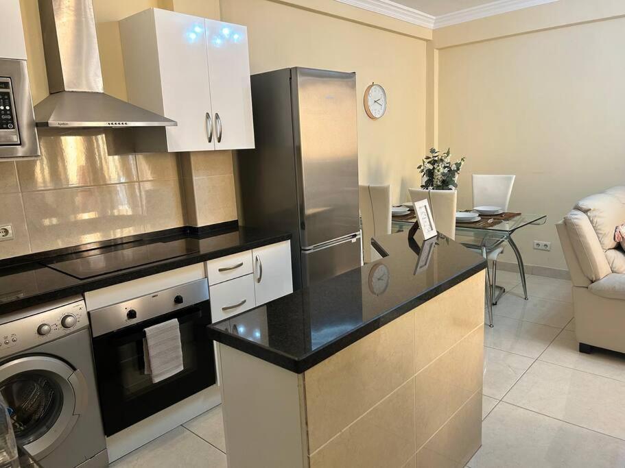 Flat On The Paseo Maritamo! Apartment Естепона Екстериор снимка